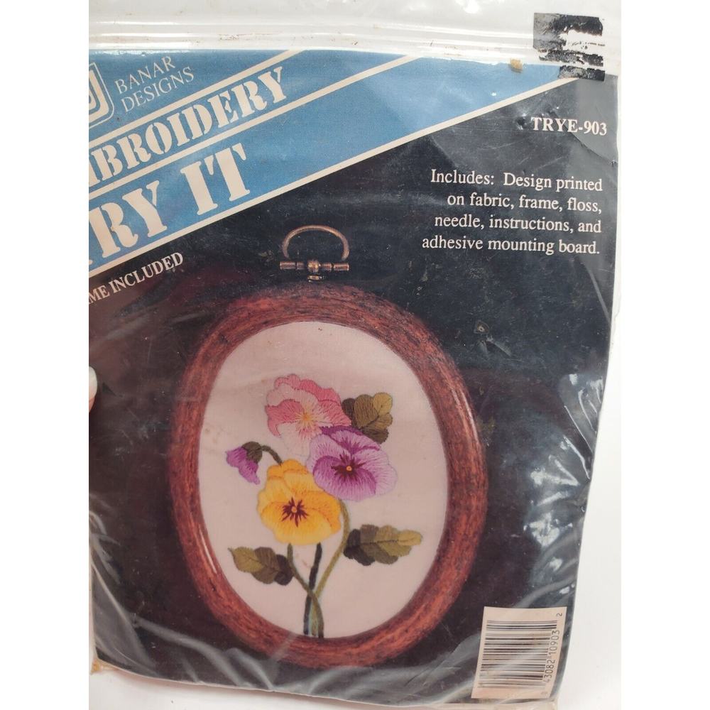 Banar Designs Embroidery Kit Trye-904 Pansies NIP Frame Included